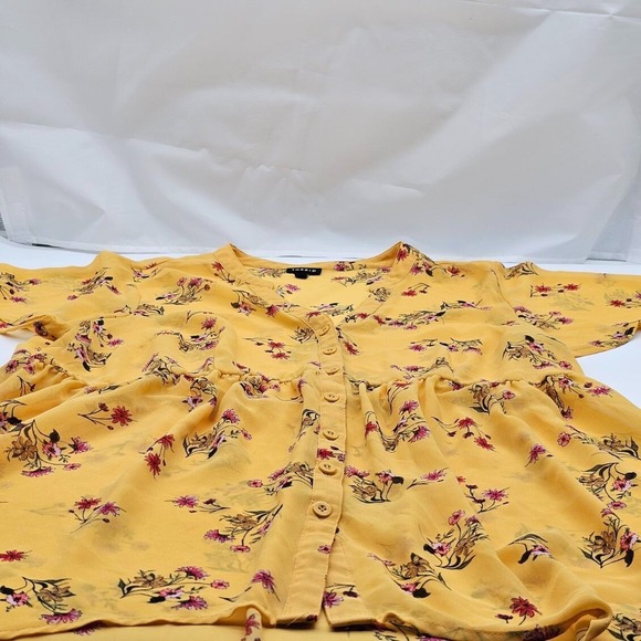 Torrid Blouse Women's Size 00 Yellow Floral High Low Tunic Top V-Neck - Picture 5 of 6